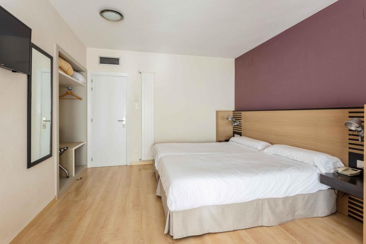 Oroel Hotel & Spa Jaca Exterior photo