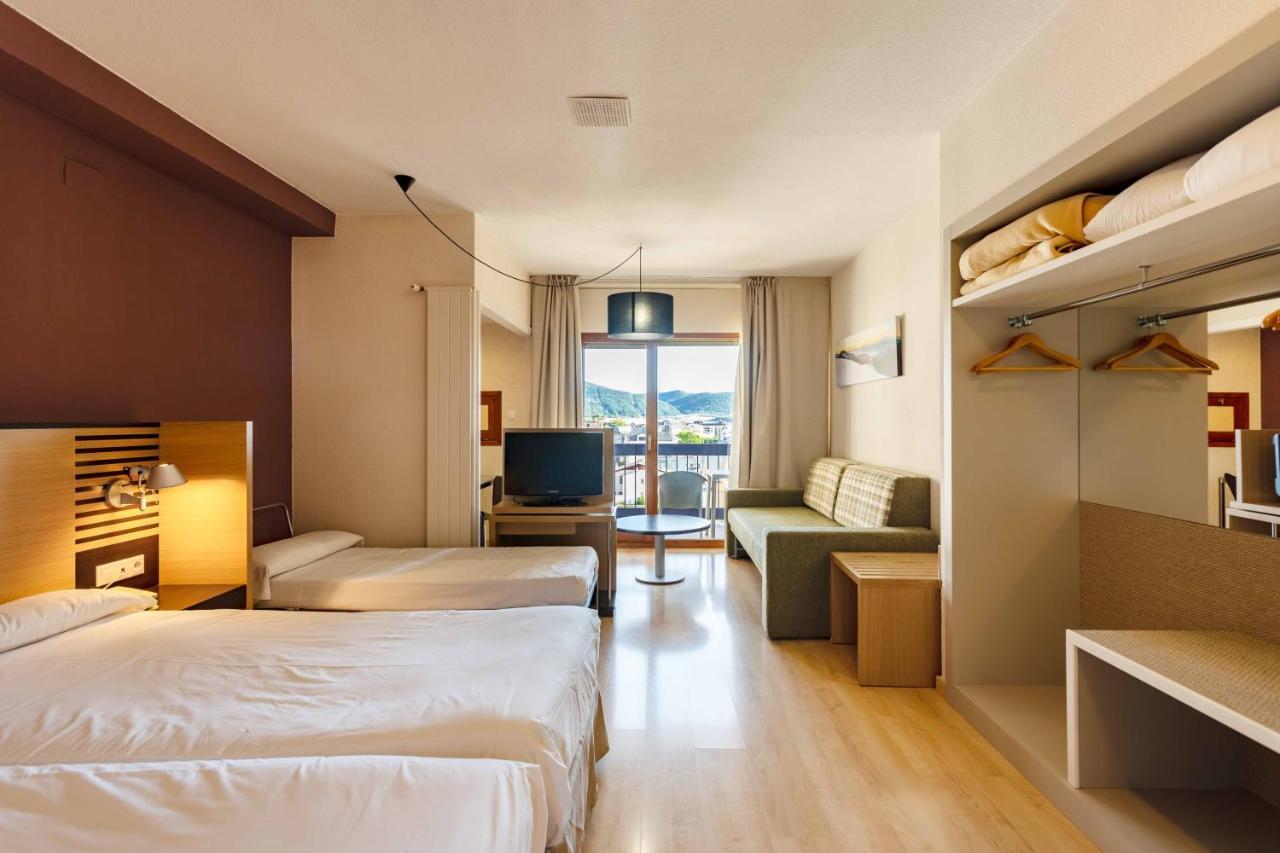 Oroel Hotel & Spa Jaca Exterior photo