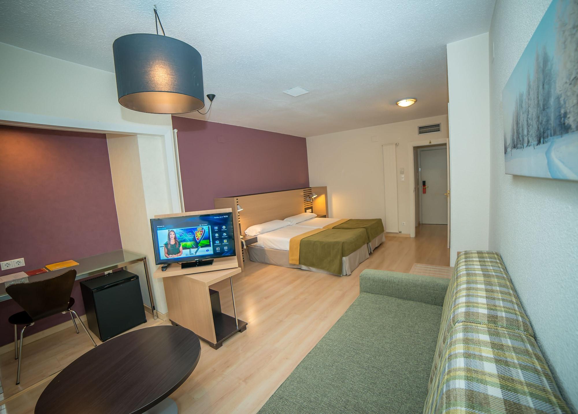 Oroel Hotel & Spa Jaca Exterior photo