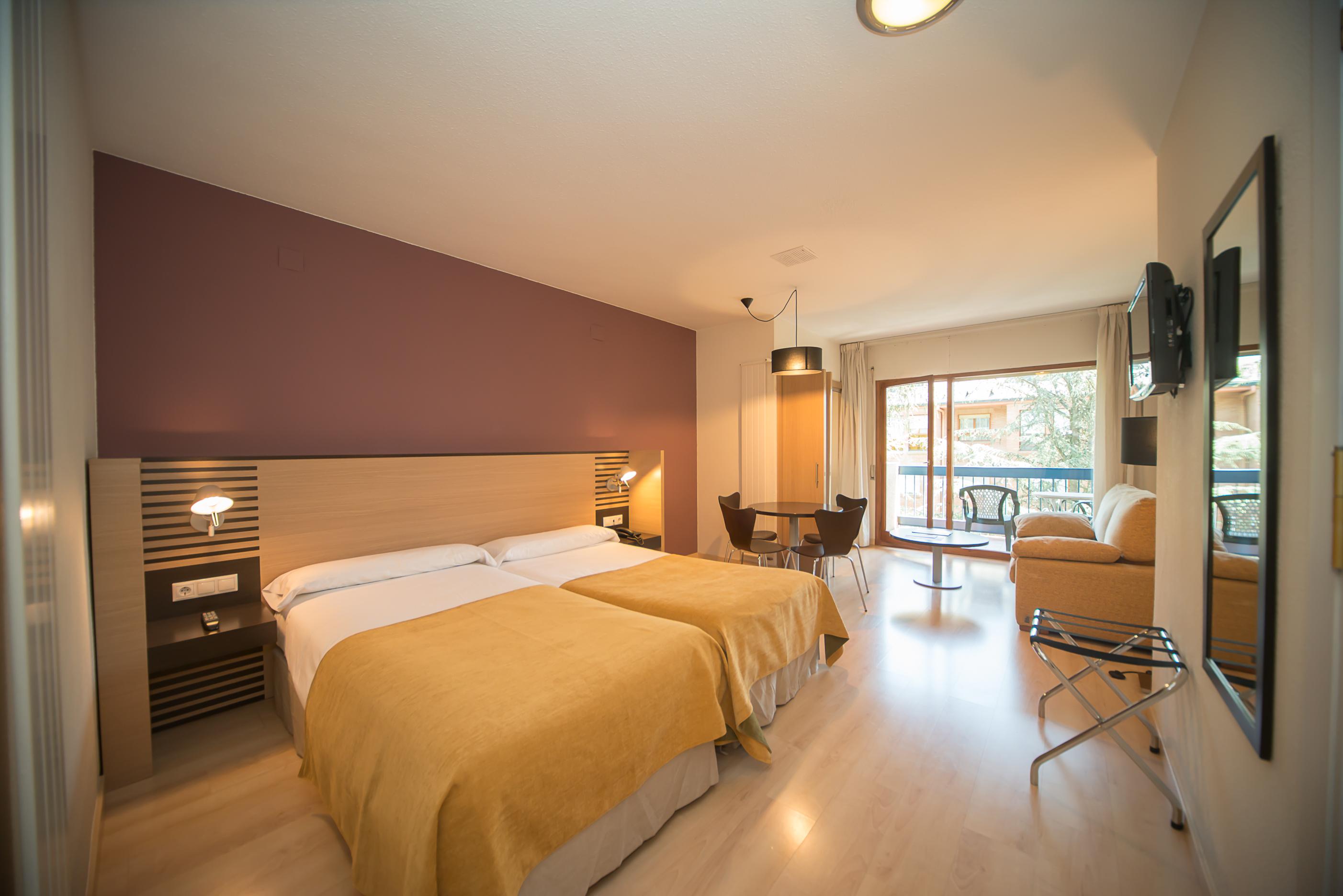 Oroel Hotel & Spa Jaca Exterior photo