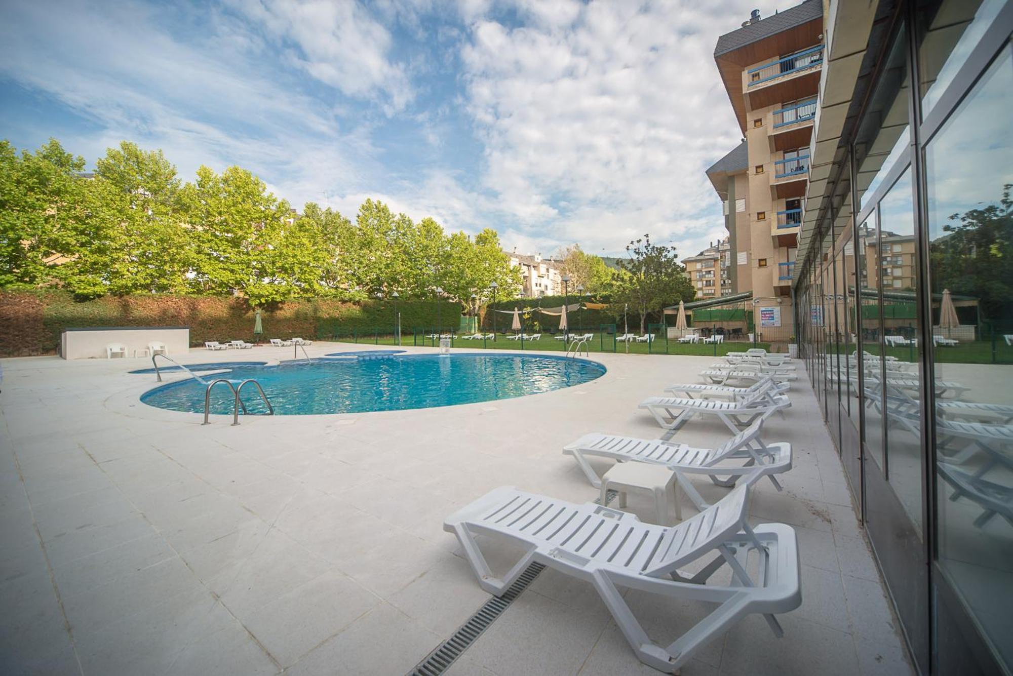 Oroel Hotel & Spa Jaca Exterior photo
