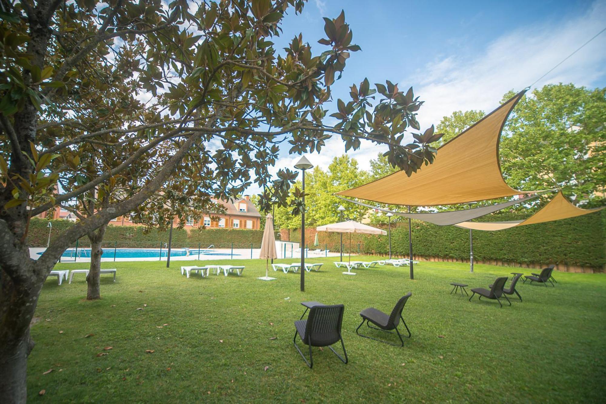 Oroel Hotel & Spa Jaca Exterior photo