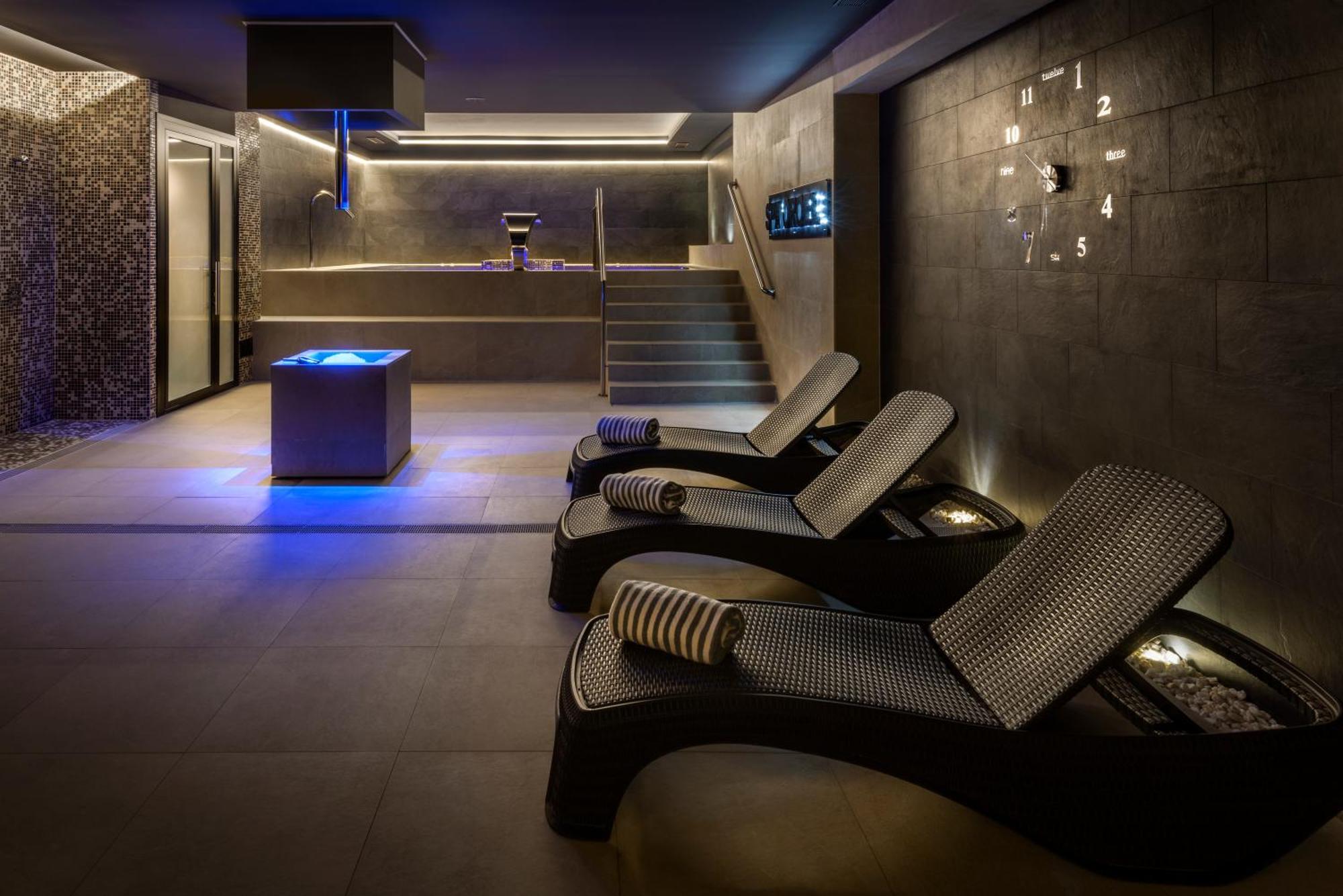 Oroel Hotel & Spa Jaca Exterior photo